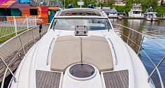 Аренда моторной яхты Fairline Targa 44 в Москве